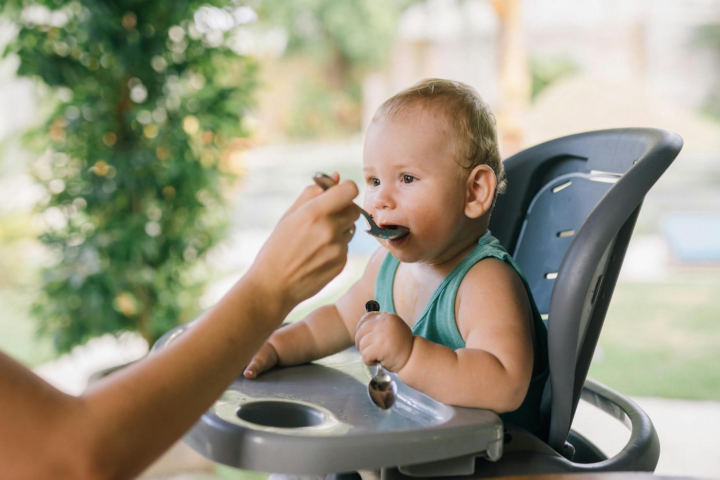 Signs Your Baby is Ready for Solids: A Feeding Therapist's Perspective